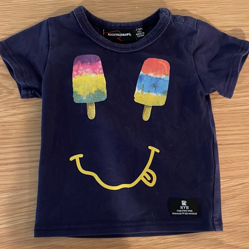 Smiley shirt - rockyourbaby